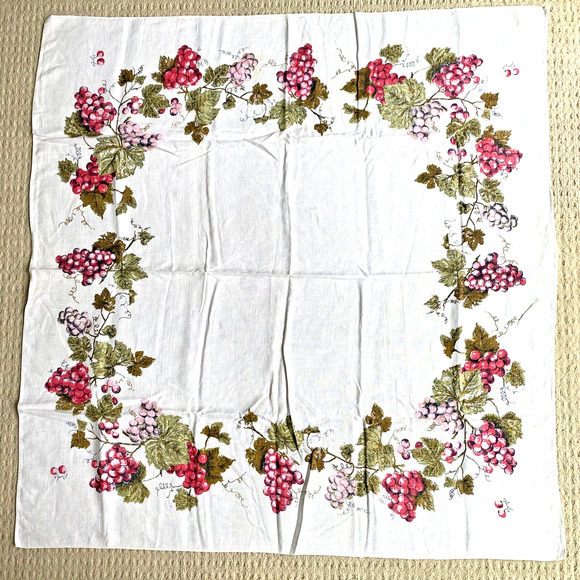 Square tablecloth printed cotton blend pink red grapes greenery vine border - Picture 1 of 10